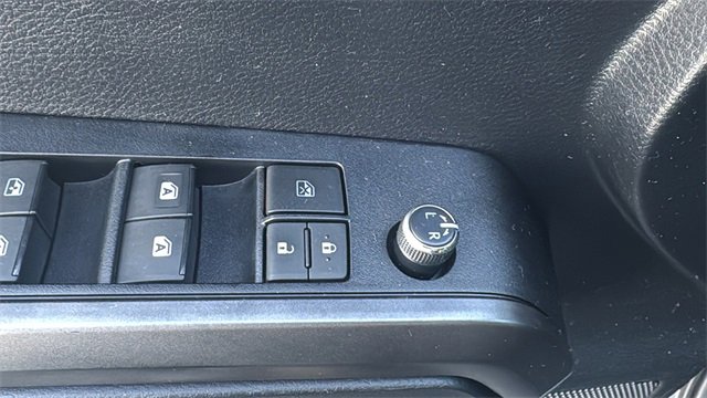 Used 2018 Toyota Tacoma TRD Sport image 12