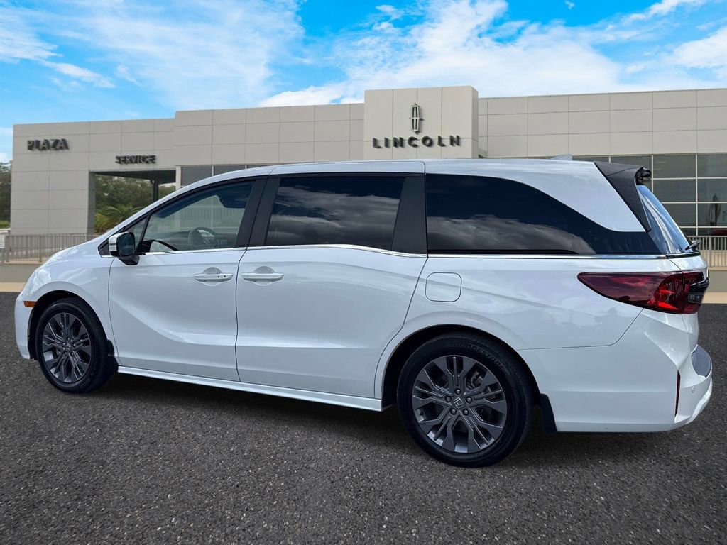 Used 2025 Honda Odyssey Touring image 5