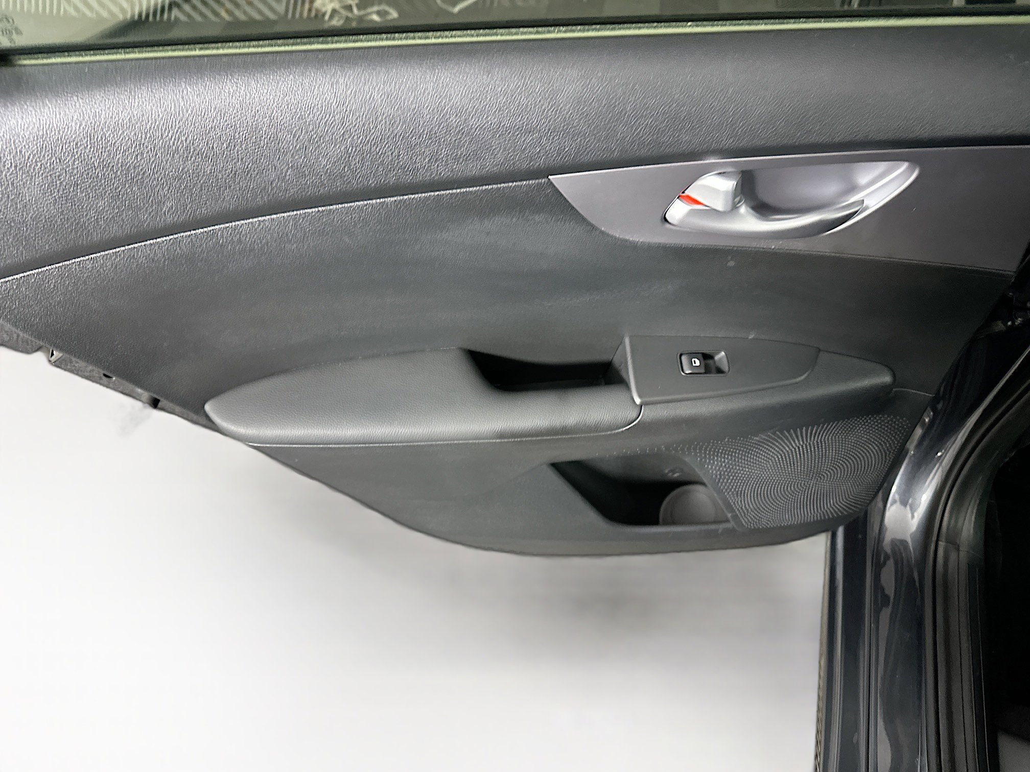 Used 2023 Kia Forte LX image 25