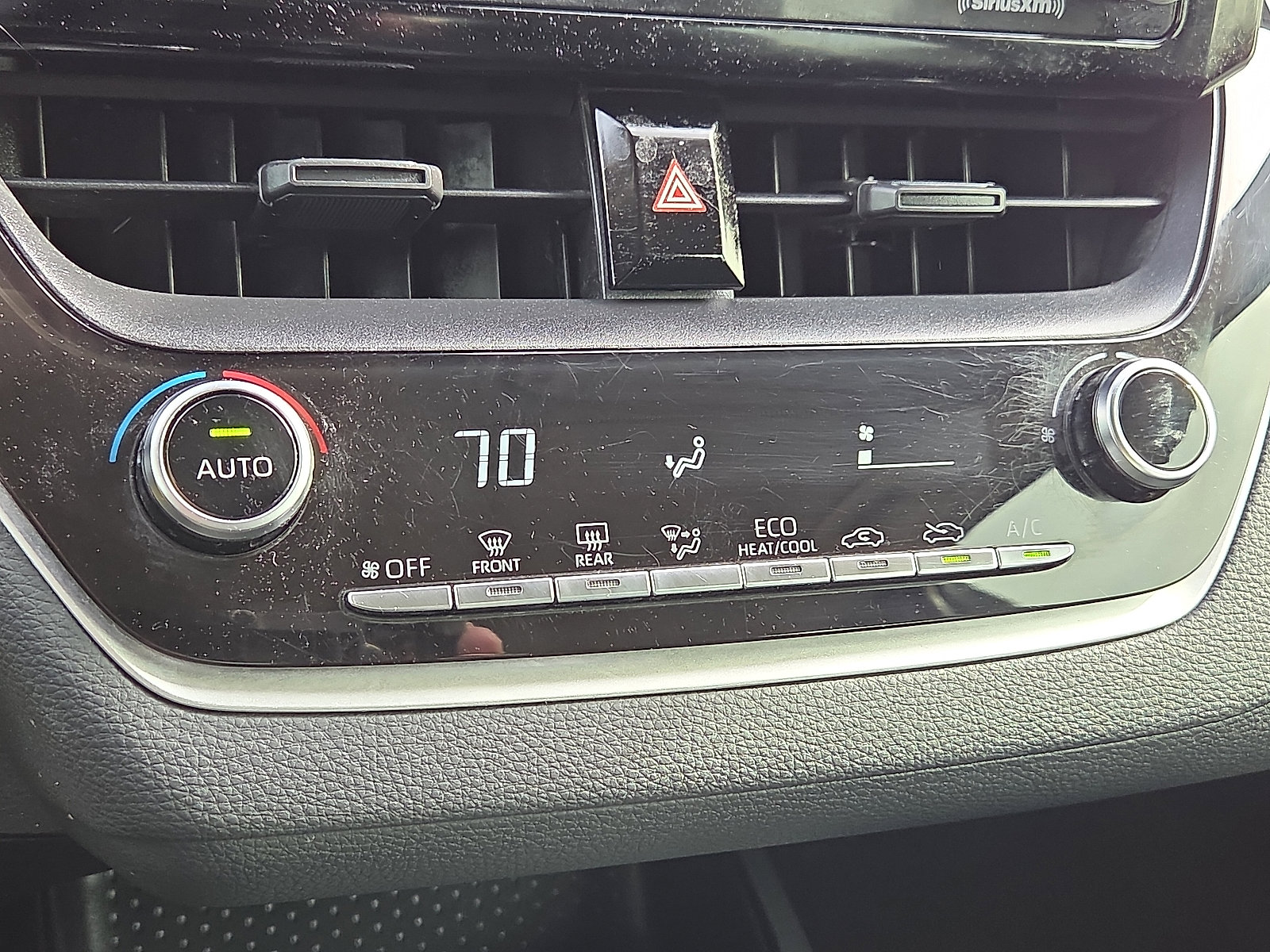 Used 2022 Toyota Corolla LE image 18