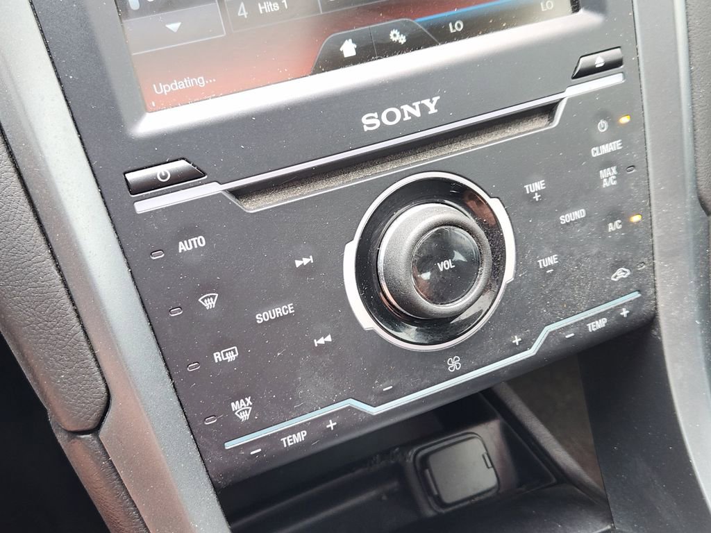 Used 2015 Ford Fusion Titanium image 21