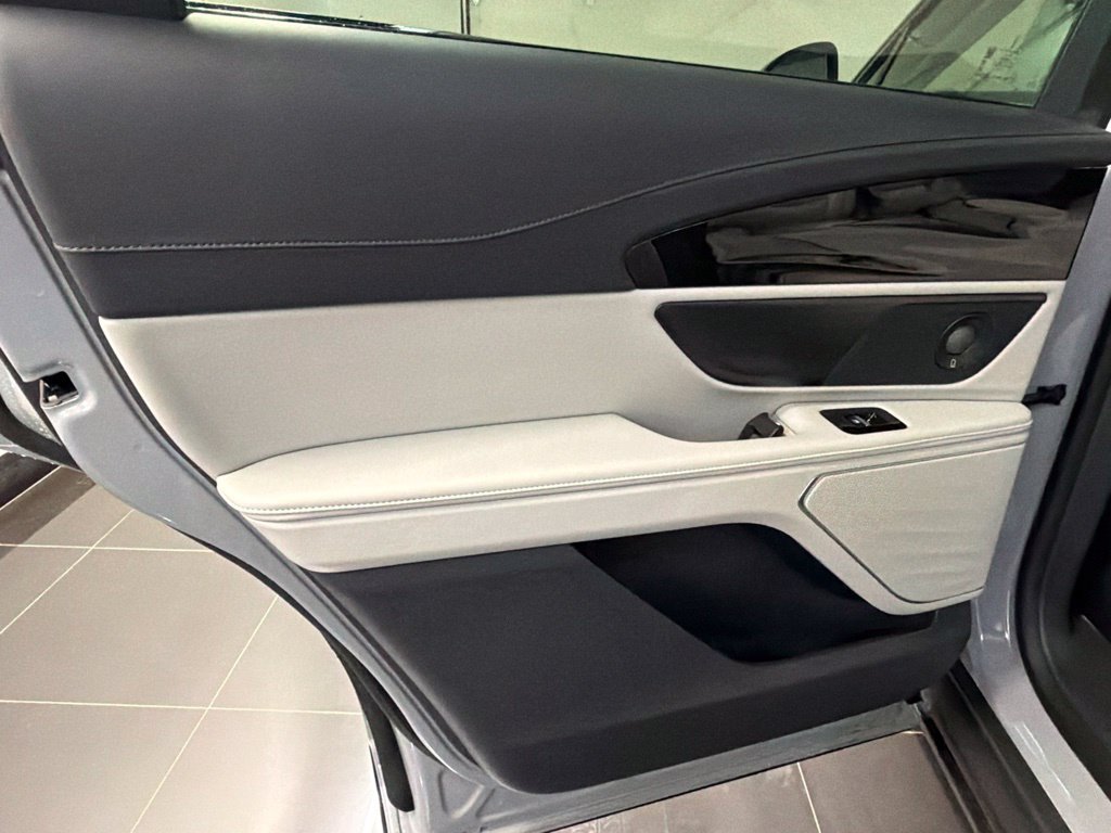 New 2026 Lincoln Nautilus Reserve w/ Jet Appearance Package AWD/4WD image 37