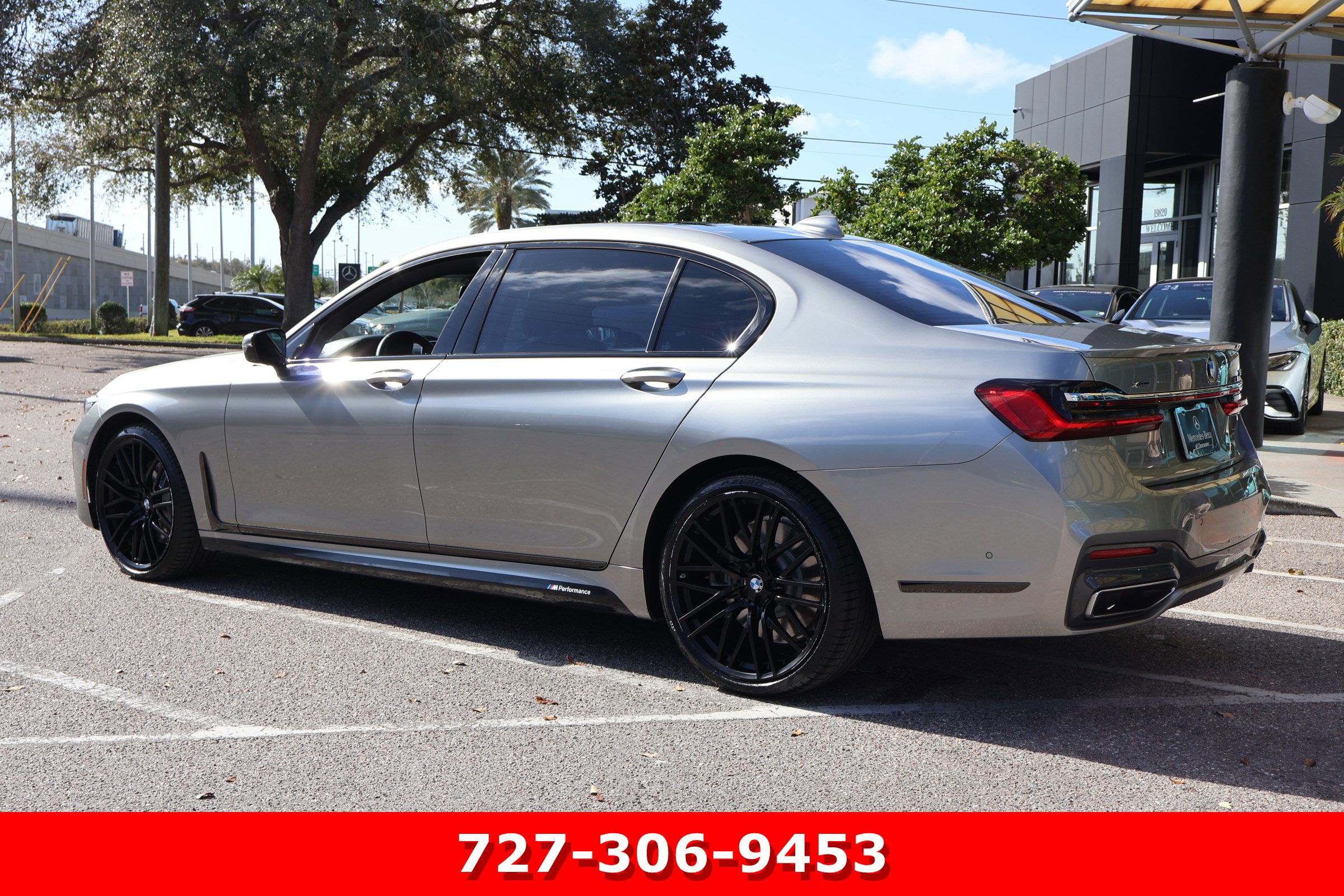 Used 2021 BMW 750i xDrive w/ Executive Package image 7