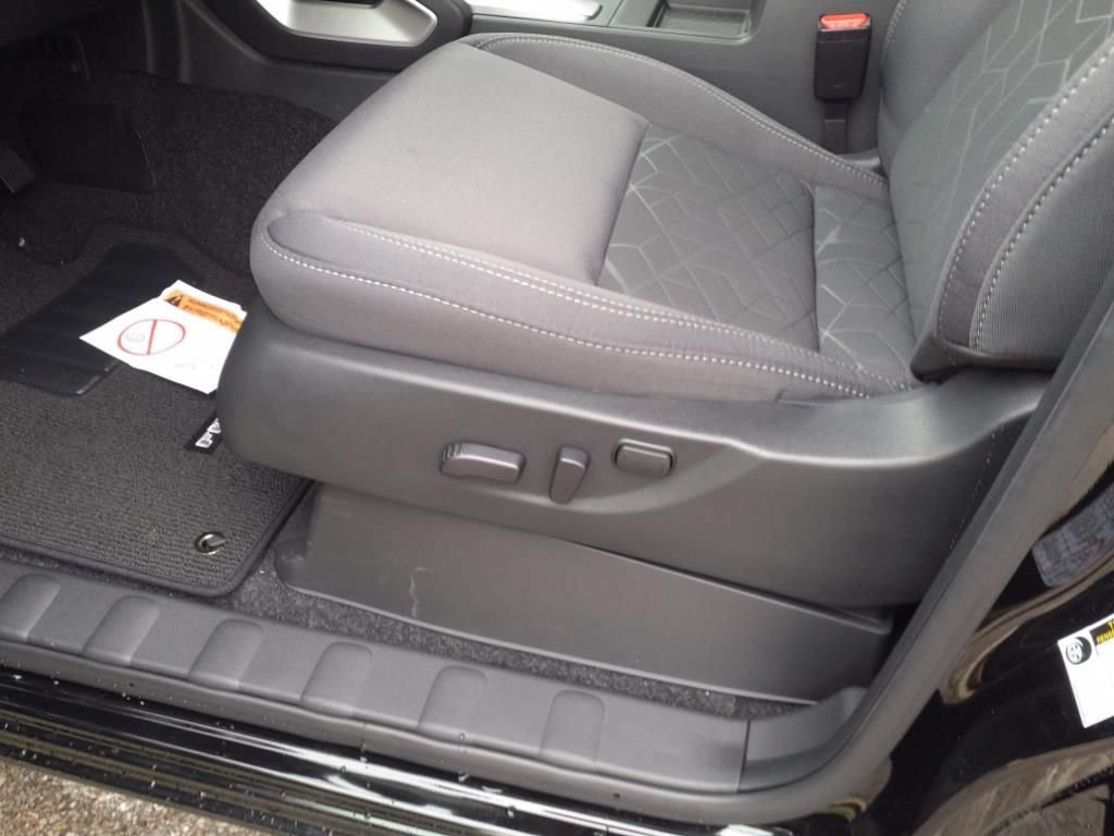Certified 2025 Nissan Frontier SV w/ SV Convenience Package RWD image 6