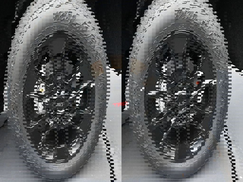 New 2026 Toyota Tundra Platinum w/ TRD Off-Road Package image 30