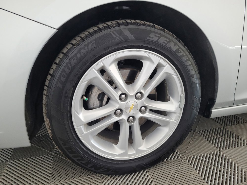 Used 2018 Chevrolet Cruze LT FWD image 31