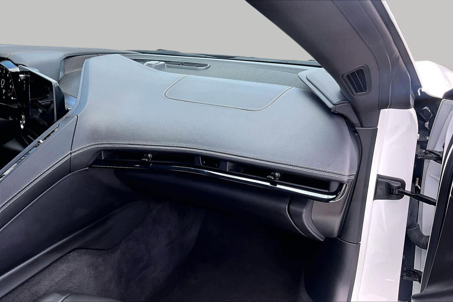 Used 2024 Chevrolet Corvette Z06 RWD image 17