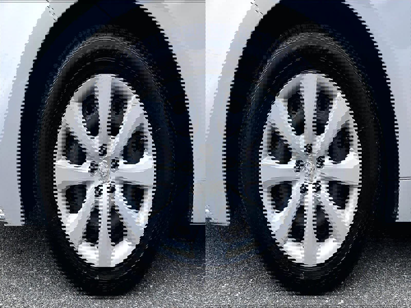 Used 2022 Toyota Corolla LE image 7