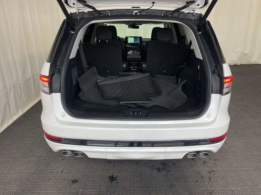 Used 2025 Lincoln Aviator AWD w/ Jet Appearance Package image 25