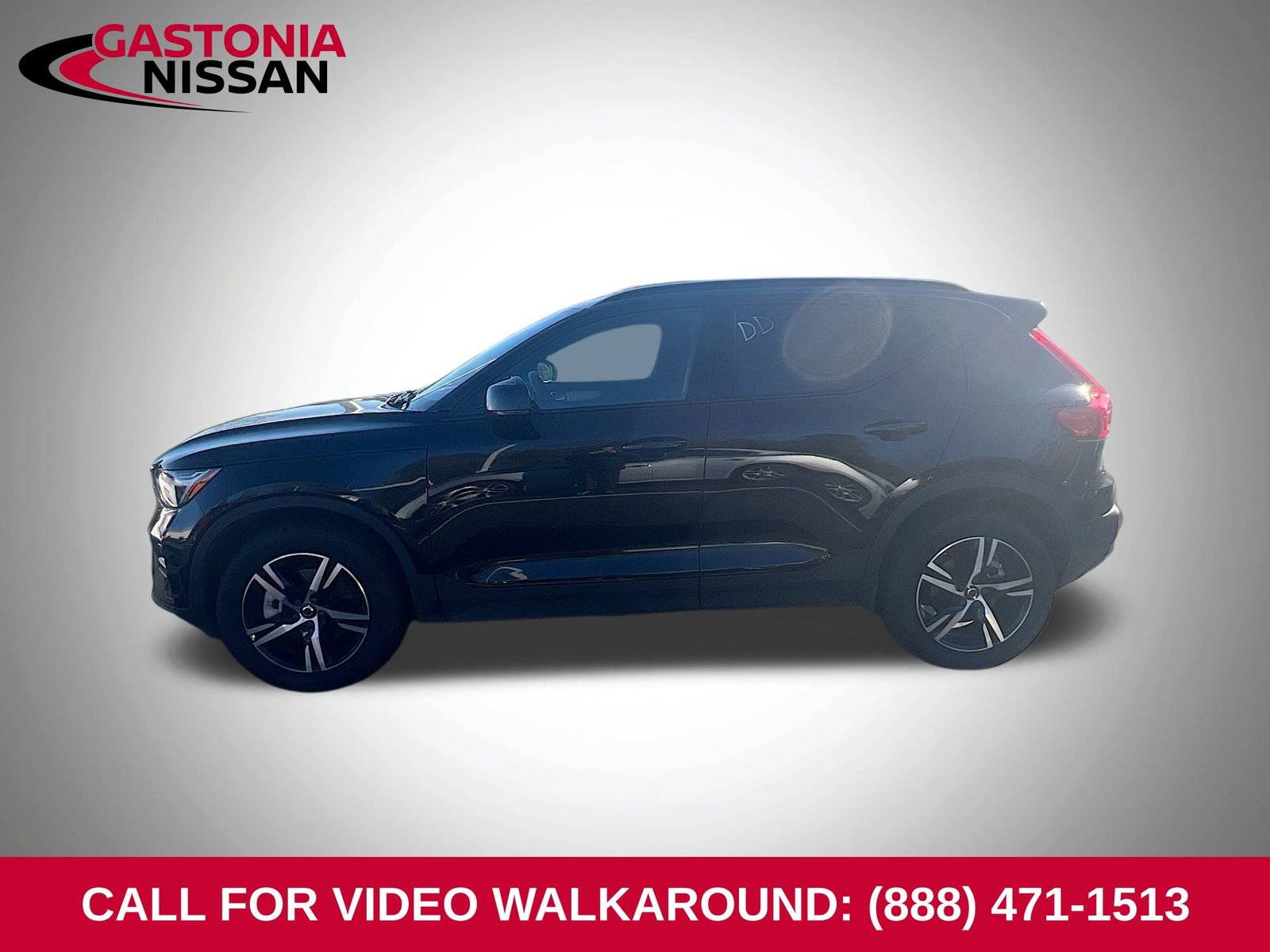 Used 2024 Volvo XC40 B5 Core image 7