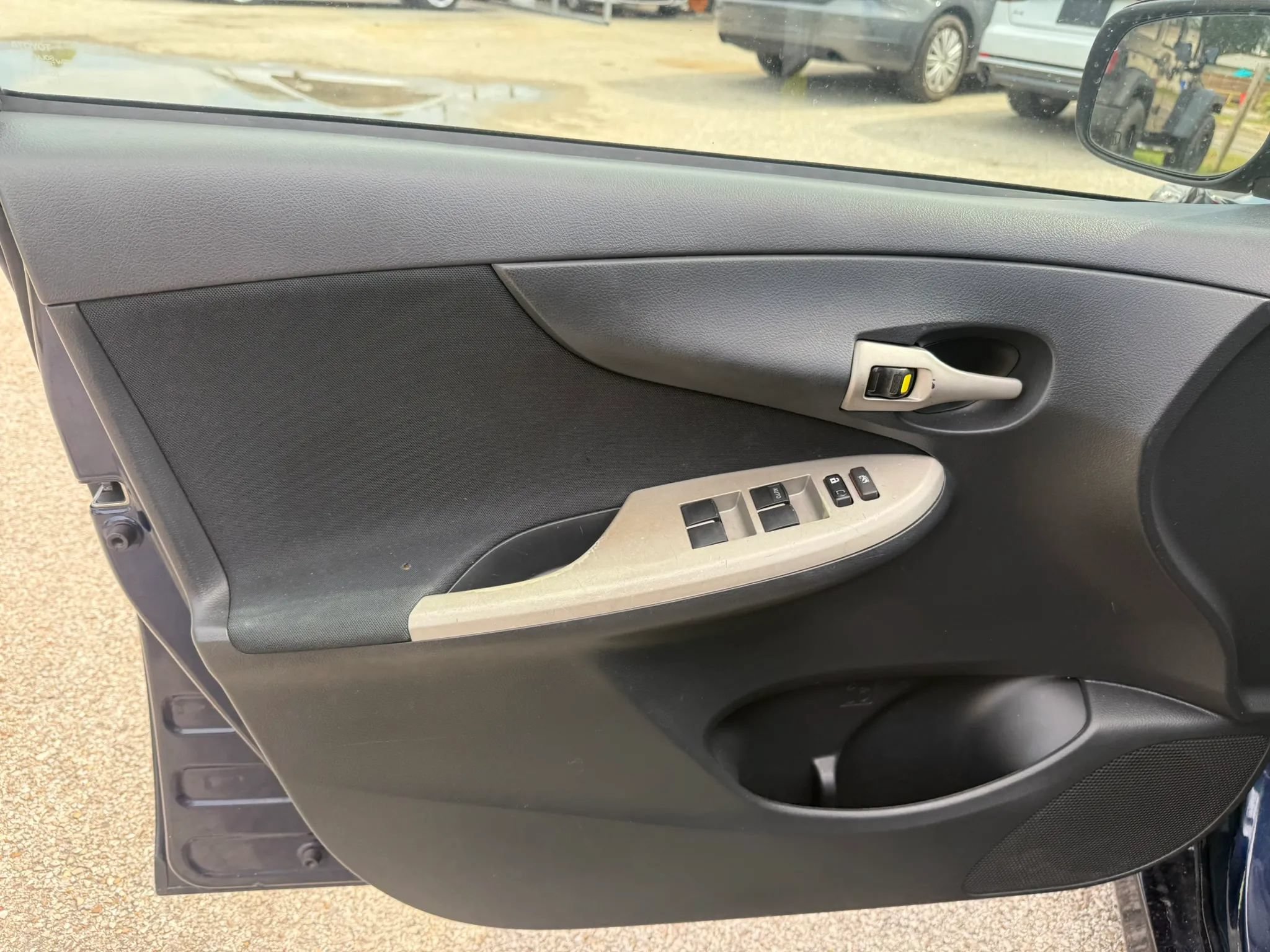 Used 2011 Toyota Corolla S FWD image 12