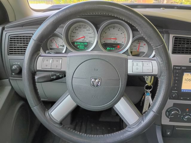 Used 2006 Dodge Magnum SRT8 w/ SRT Option Group III RWD image 39