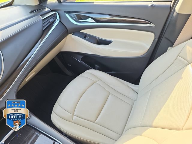 Certified 2018 Buick Enclave Premium w/ Experience Buick Package FWD image 16