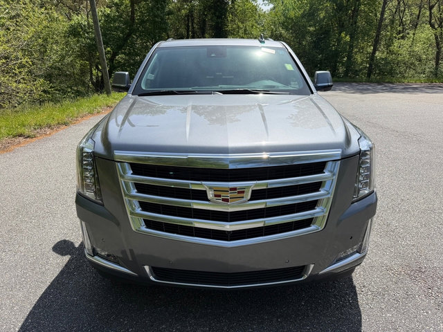 Used 2020 Cadillac Escalade Luxury AWD/4WD image 3
