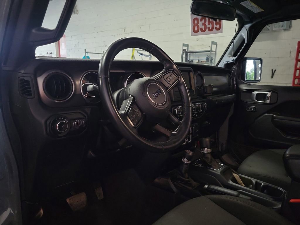 Used 2021 Jeep Wrangler Unlimited Sport AWD/4WD image 18