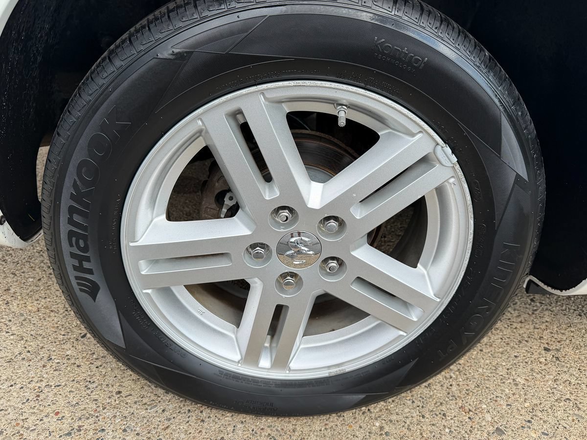 Used 2010 Dodge Avenger Express FWD image 30