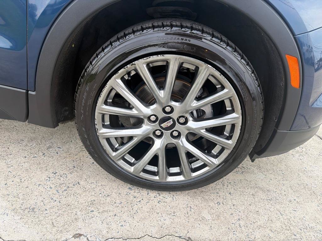 Used 2019 Cadillac XT4 Luxury w/ Cold Weather Package FWD image 41