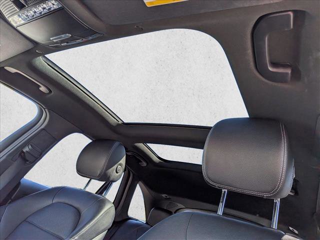 Used 2022 Mercedes-Benz GLC 300 4MATIC image 15