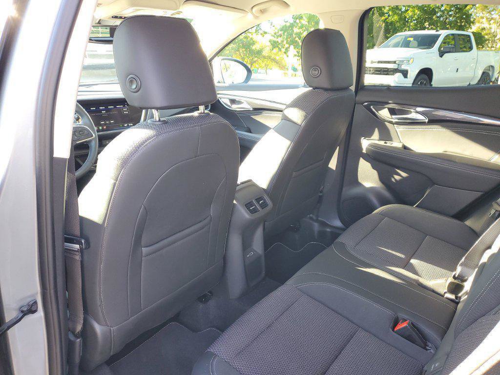 Used 2023 Buick Envision Preferred AWD/4WD image 29