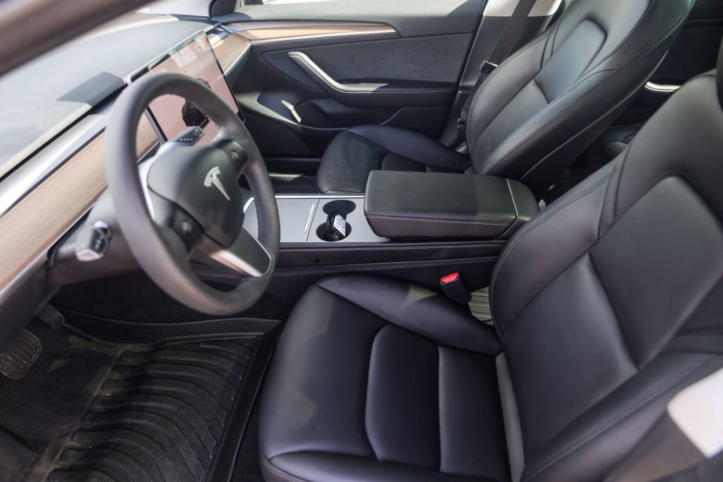 Used 2023 Tesla Model 3 Standard Range RWD image 9