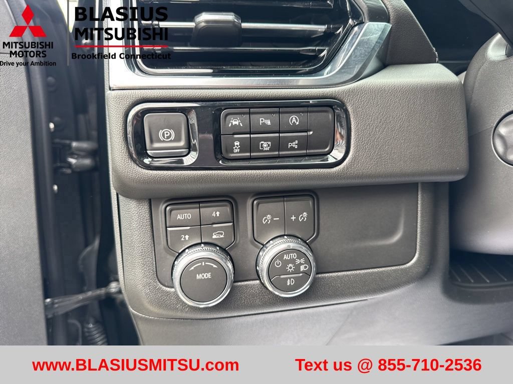 Used 2026 GMC Yukon Denali w/ Sun & Power Step Package AWD/4WD image 25