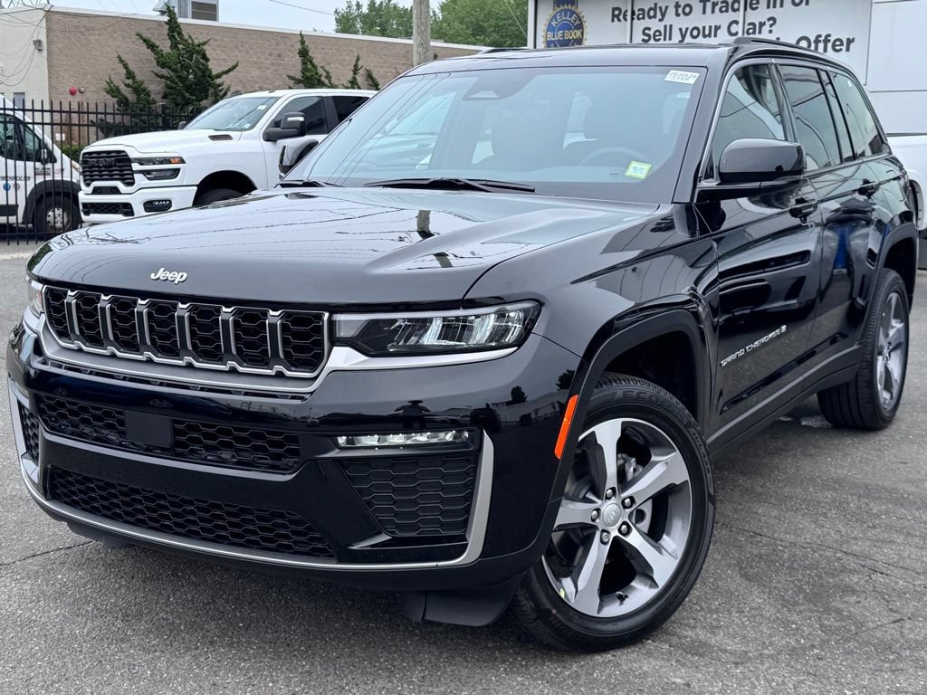 New 2026 Jeep Grand Cherokee Limited AWD/4WD image 3