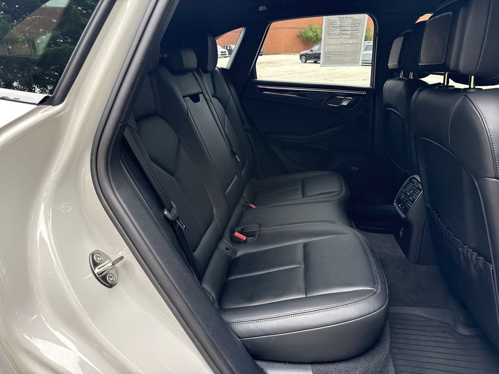 Used 2022 Porsche Macan S AWD/4WD image 26