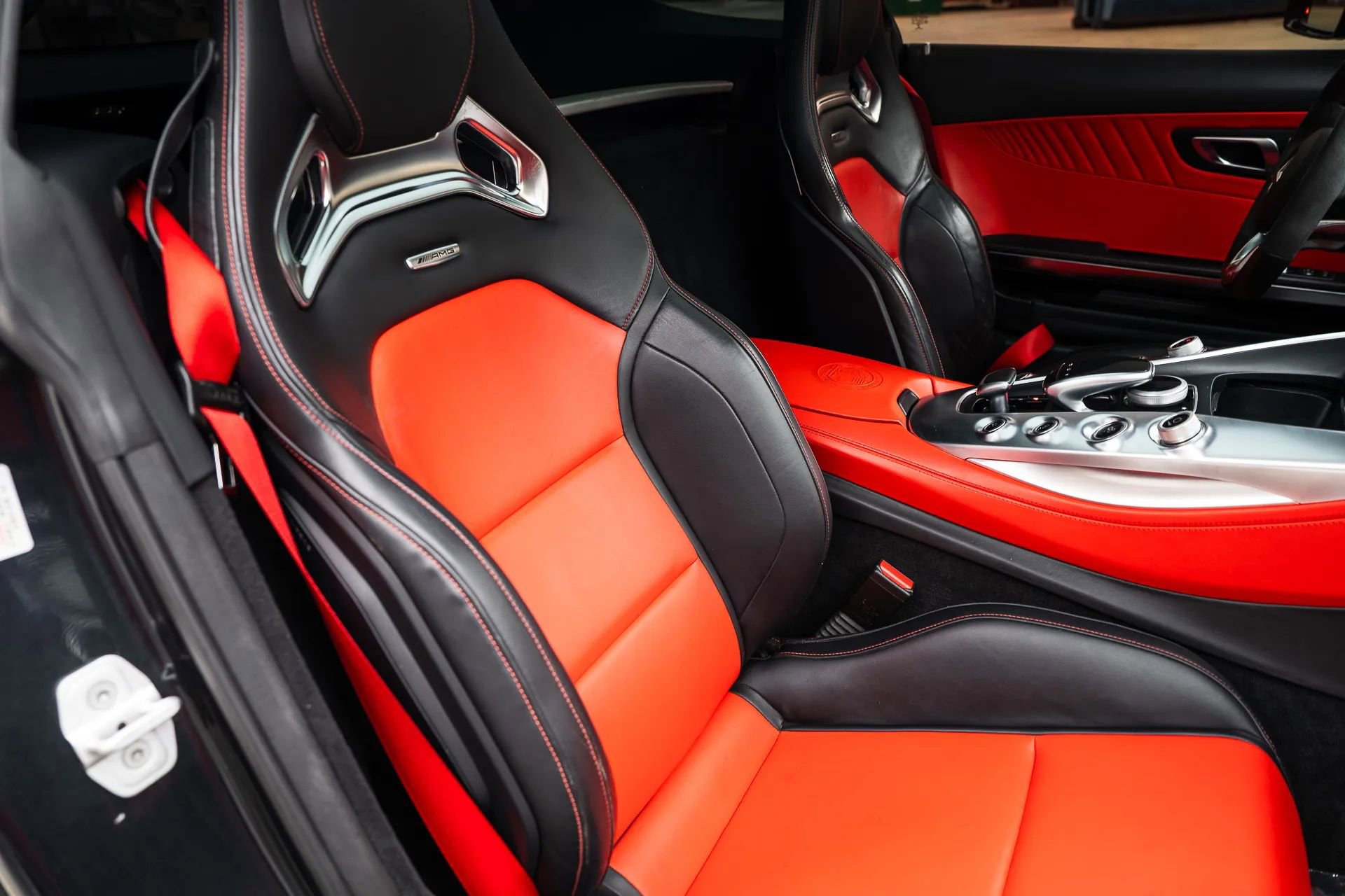 Used 2016 Mercedes-Benz AMG GT S w/ Exclusive Interior Package image 35