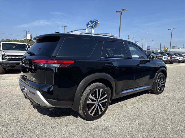 Used 2025 Nissan Pathfinder Platinum w/ Cargo Package AWD/4WD image 3