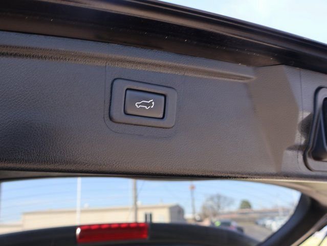 Used 2018 Subaru Outback 2.5i Limited w/ Popular Package #2 AWD/4WD image 10