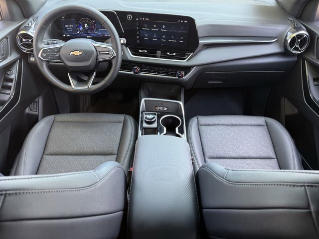 Used 2026 Chevrolet Equinox LT w/ Convenience Package II image 12