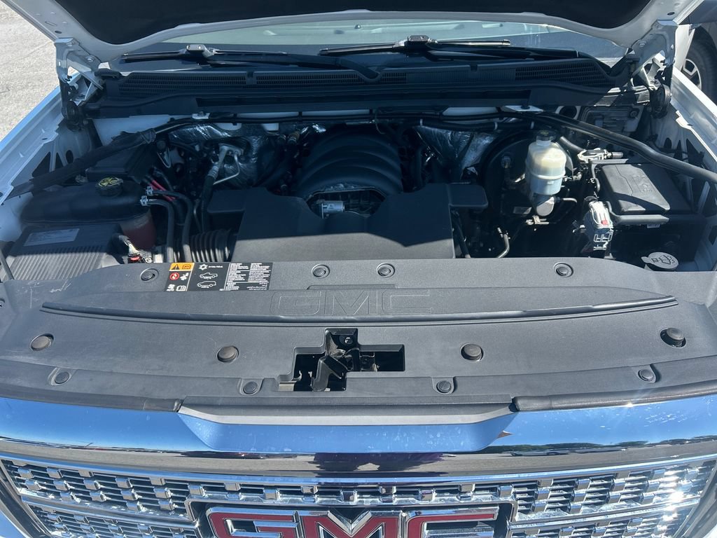 Used 2016 GMC Sierra 1500 Denali w/ Enhanced Driver Alert Package AWD/4WD image 24