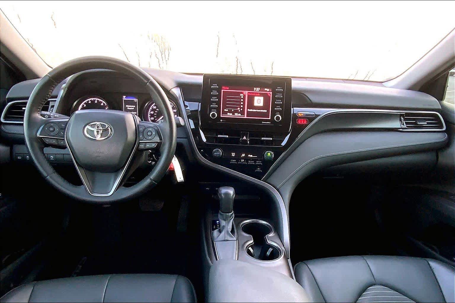 Used 2021 Toyota Camry SE FWD image 15