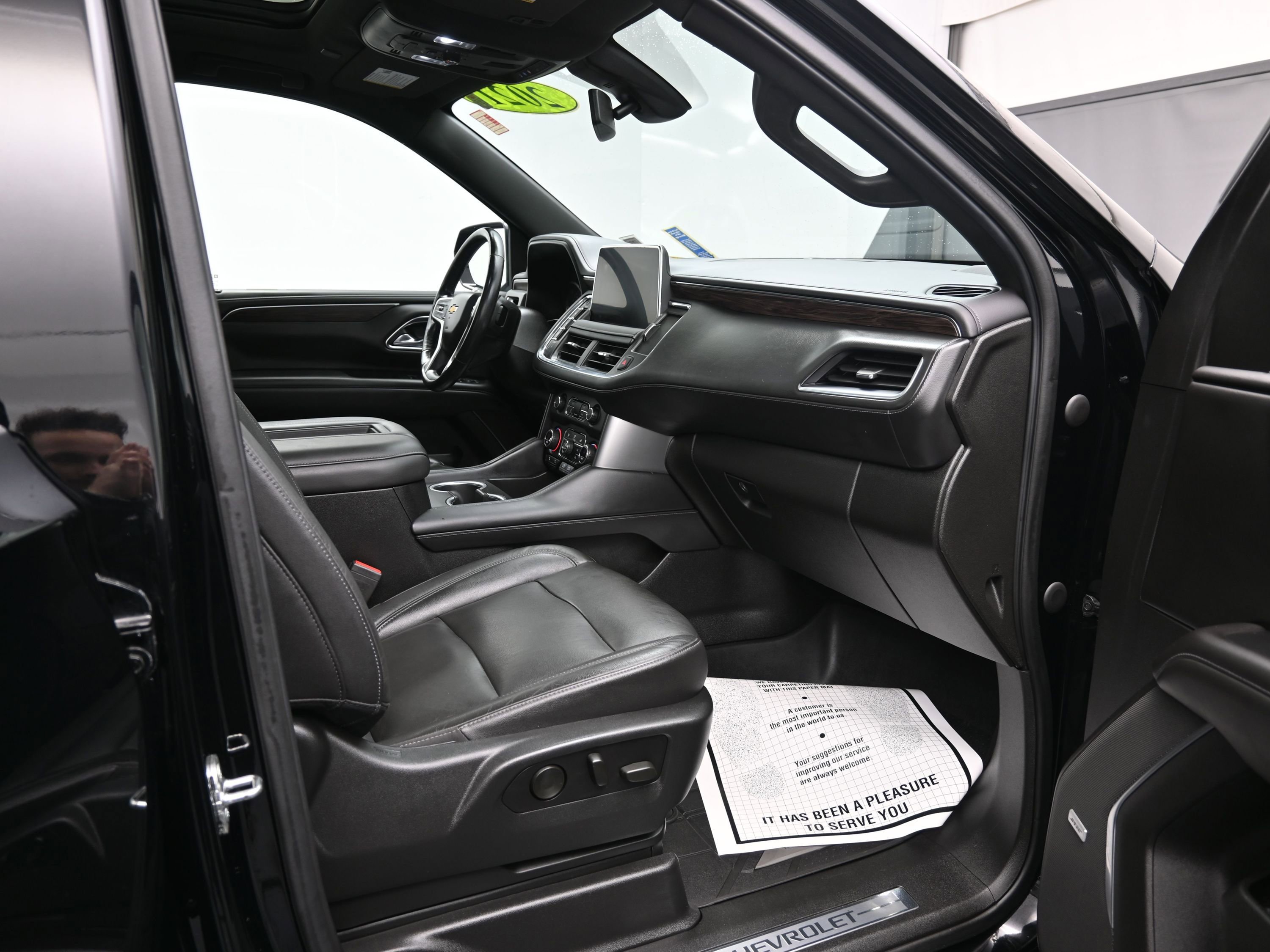 Used 2021 Chevrolet Suburban LT w/ LT Signature Package image 19