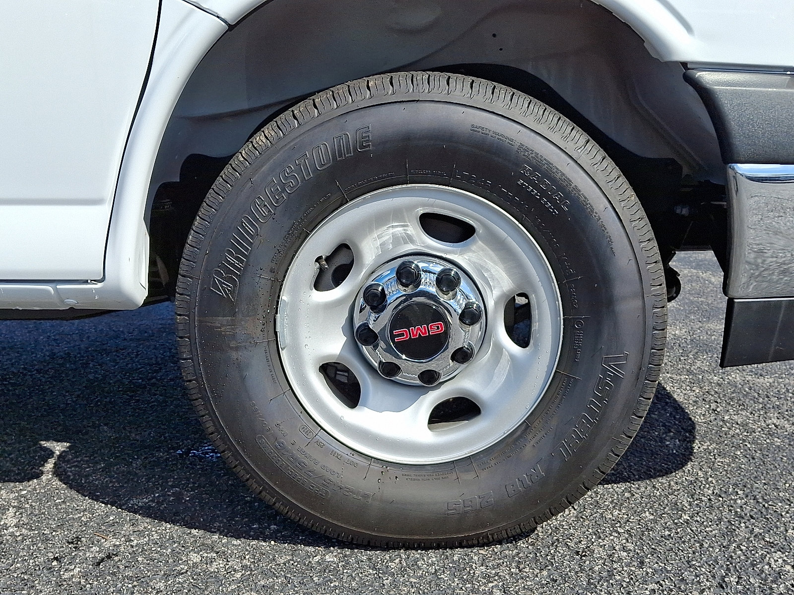 New 2025 GMC Savana 3500 w/ Driver Convenience Package image 9