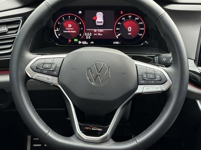Used 2025 Volkswagen Atlas Peak Edition SE image 10