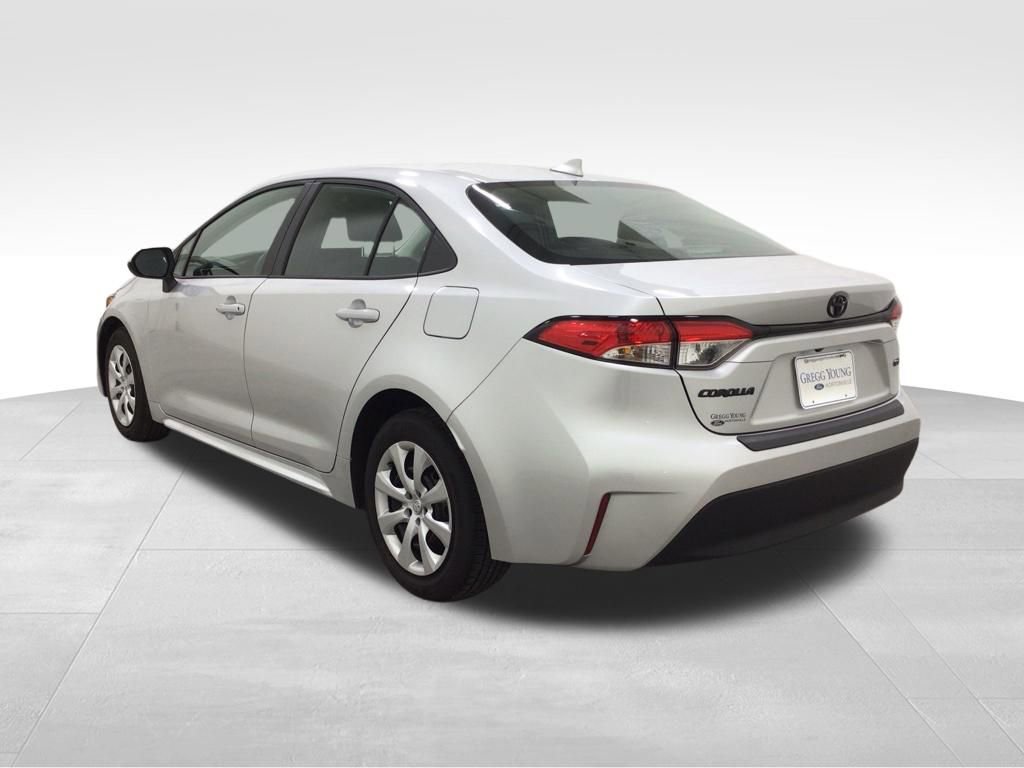 Used 2026 Toyota Corolla LE FWD image 3