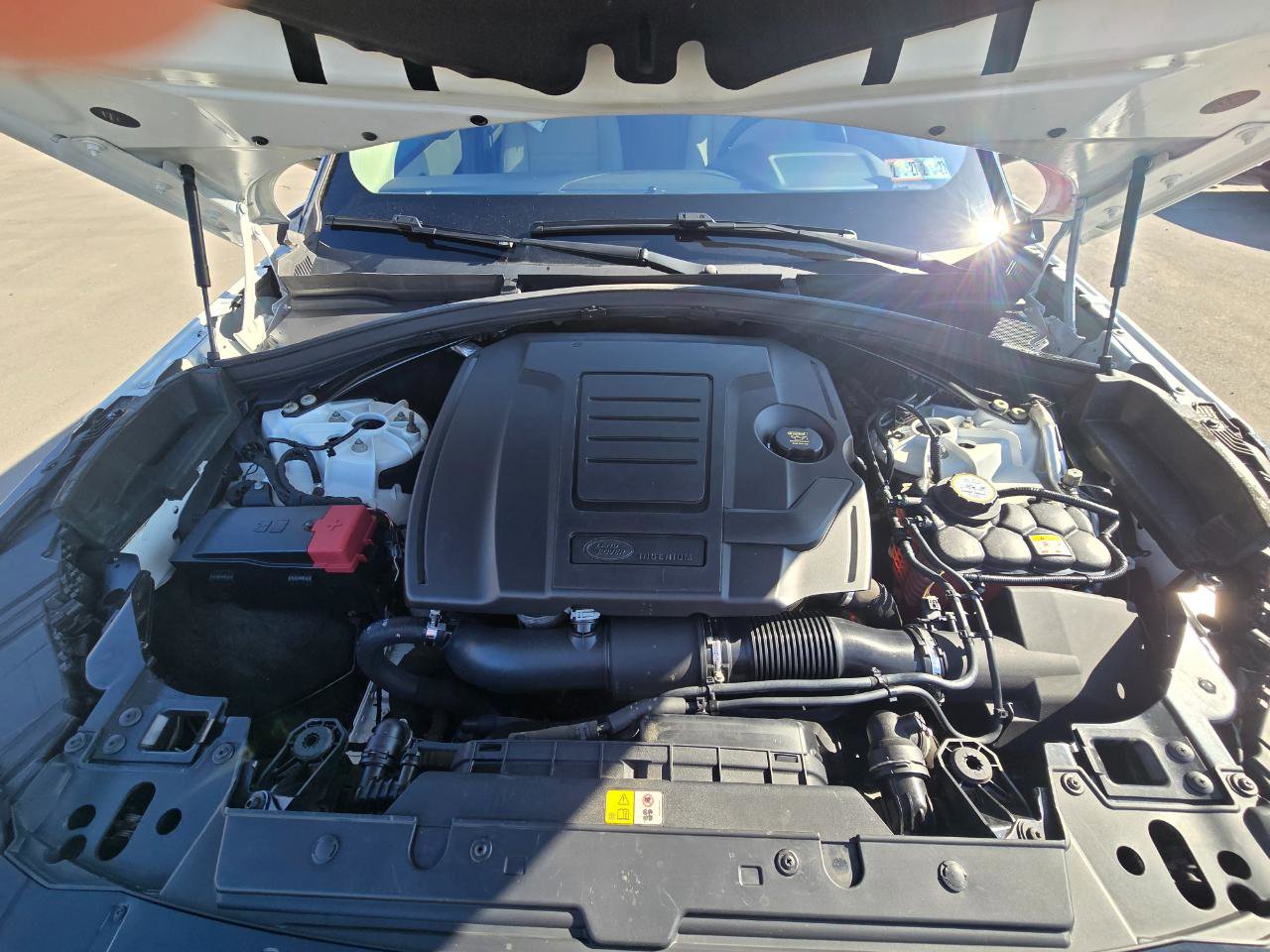 Used 2019 Land Rover Range Rover Velar S AWD/4WD image 21
