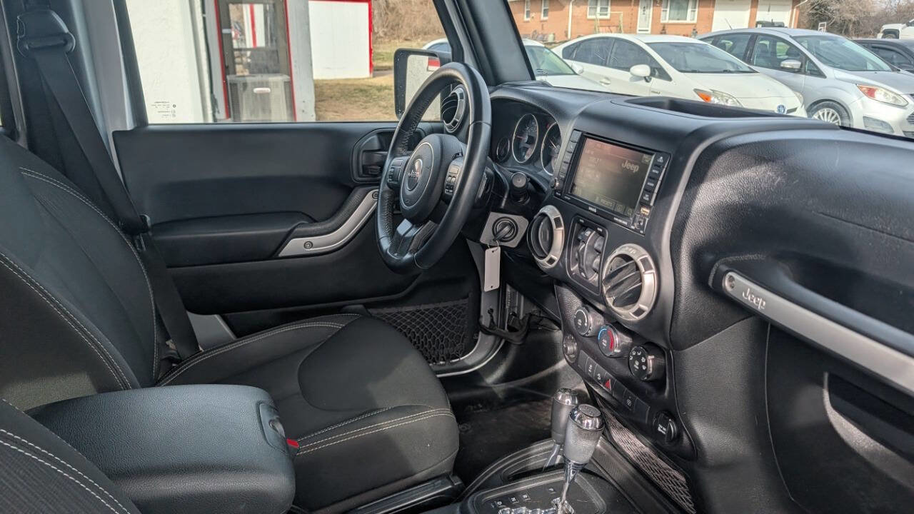 Used 2017 Jeep Wrangler Unlimited Sahara image 17