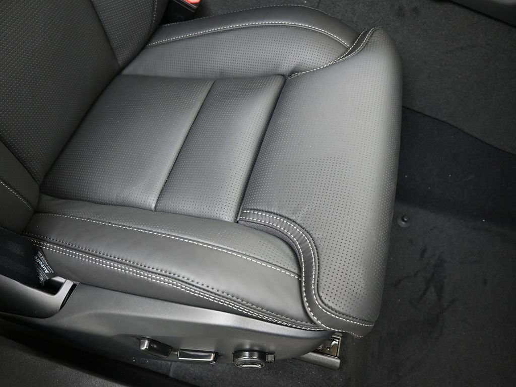 New 2026 Volvo XC90 B6 Ultra w/ Protection Package Premier image 12