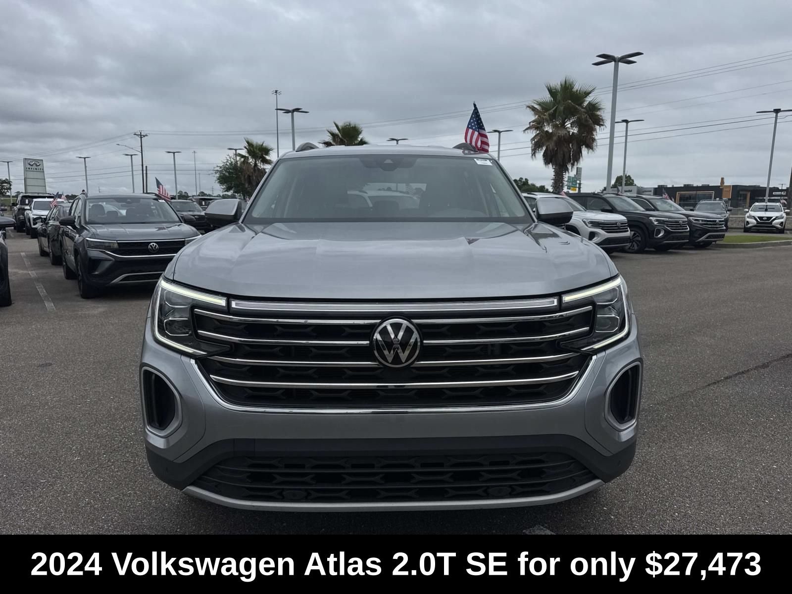 Used 2024 Volkswagen Atlas SE FWD image 2