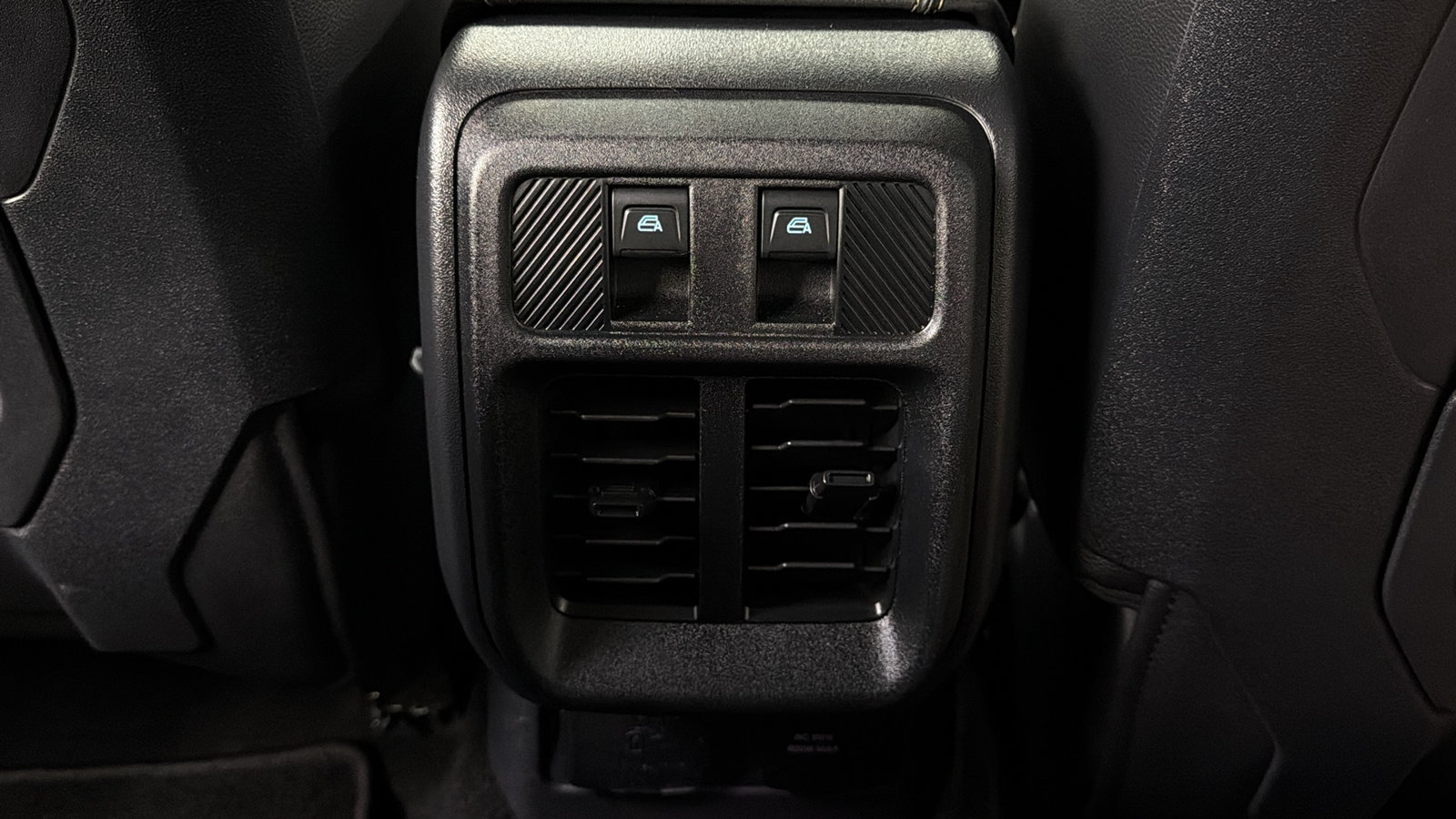 Used 2025 Ford Bronco Badlands AWD/4WD image 35