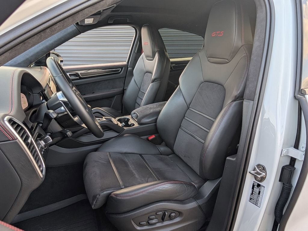 Certified 2022 Porsche Cayenne GTS image 5
