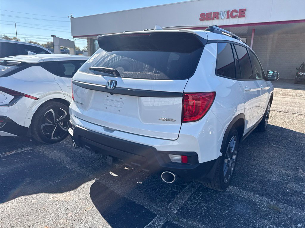 Used 2023 Honda Passport EX-L image 5