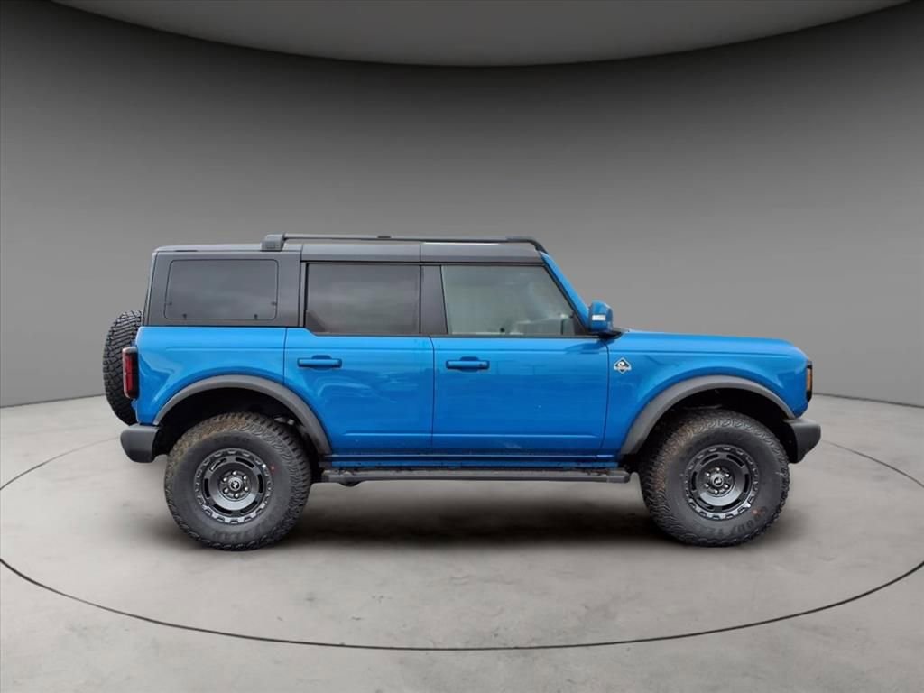 New 2024 Ford Bronco Outer Banks image 9