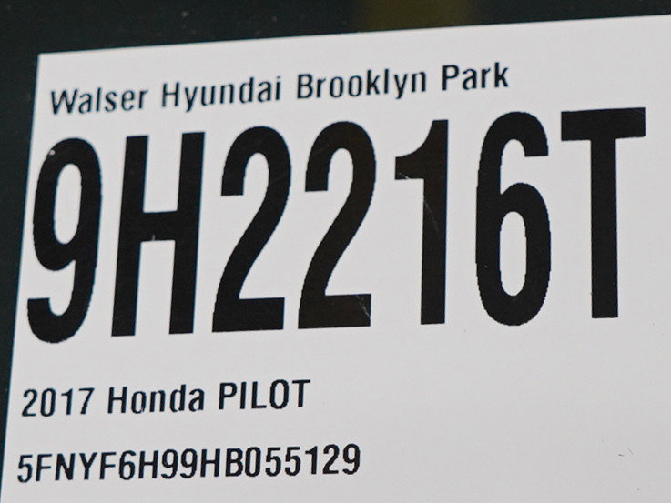 Used 2017 Honda Pilot Touring image 36