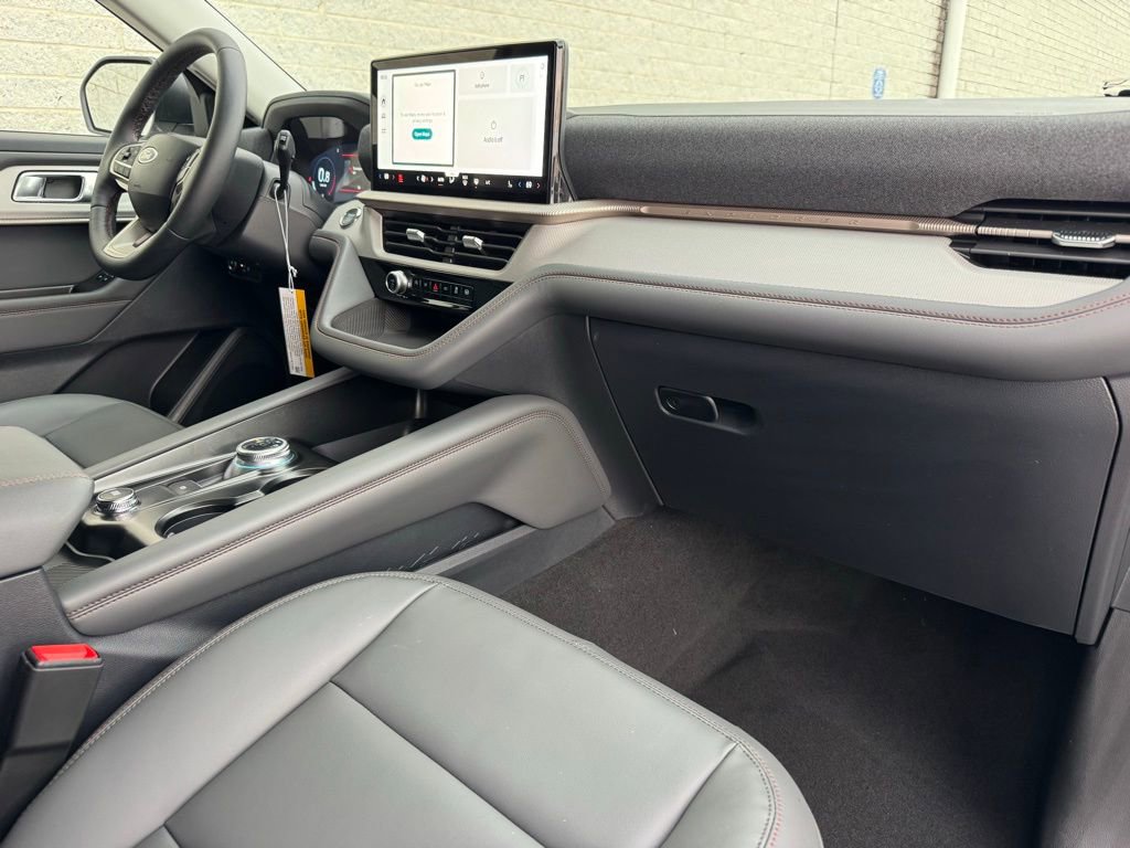 New 2026 Ford Explorer Active w/ Active Comfort Package image 18