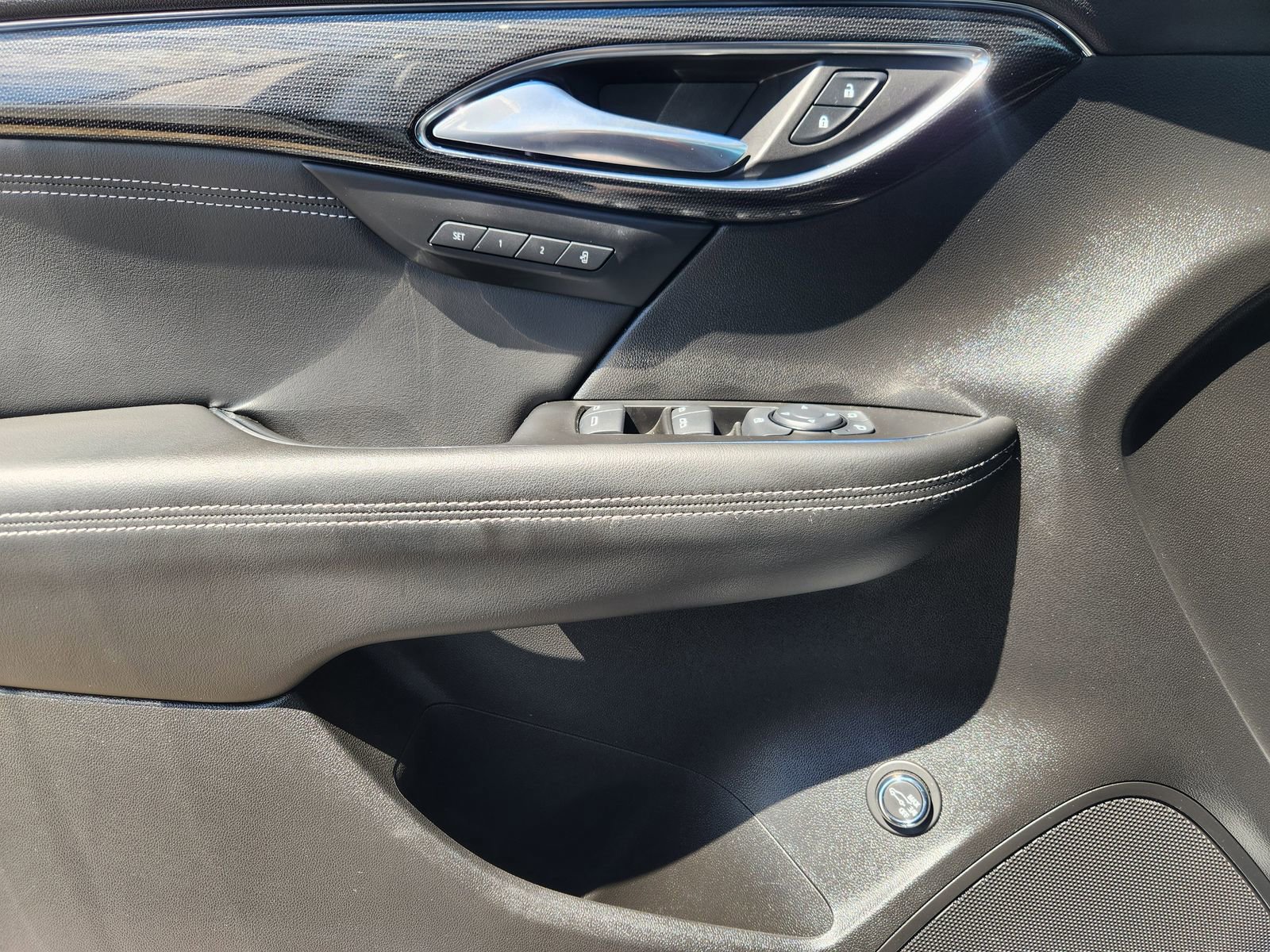 Used 2023 Buick Envision Essence w/ Technology Package I AWD/4WD image 24