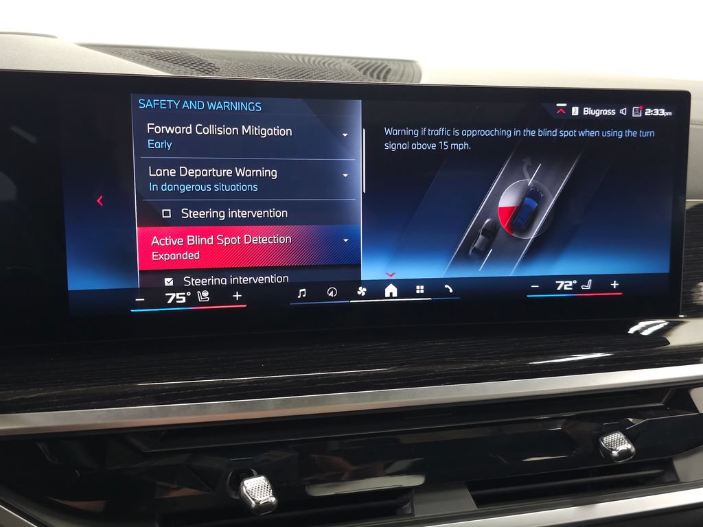 Used 2025 BMW X7 M60i AWD/4WD image 29