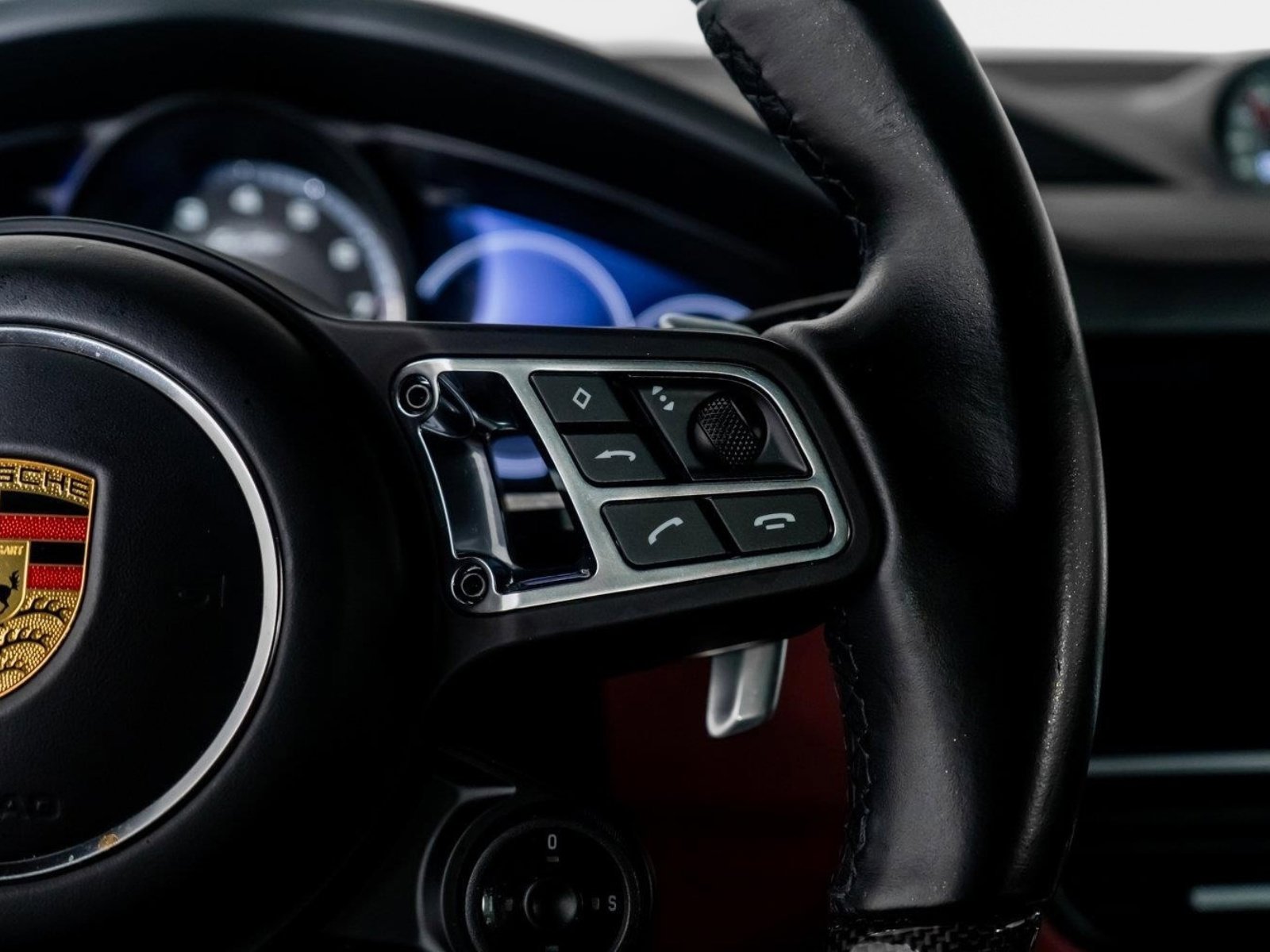 Used 2022 Porsche Cayenne Turbo image 52